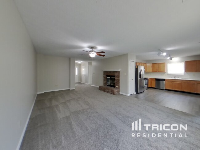 Foto del edificio - 6916 N Karnes Dr