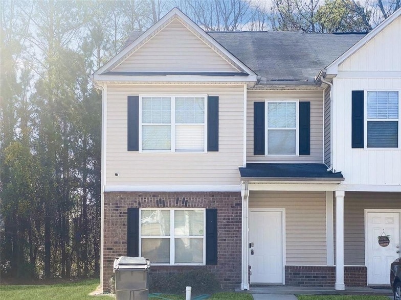 Primary Photo - 1740 Broad River Rd