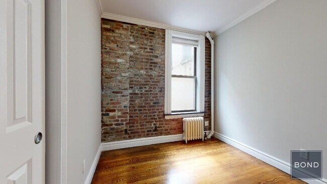 Building Photo - 336 E 18th St