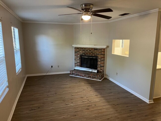 Foto del edificio - 2077 Hanover Ct