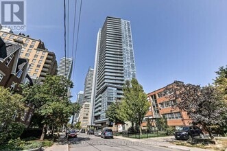 Building Photo - 125-125 Redpath Ave