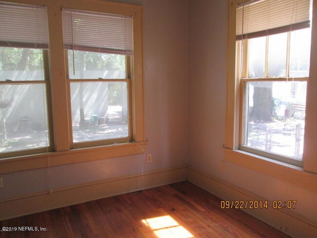 Foto del edificio - 1635 N Liberty St