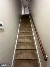 Building Photo - 1109 W James St