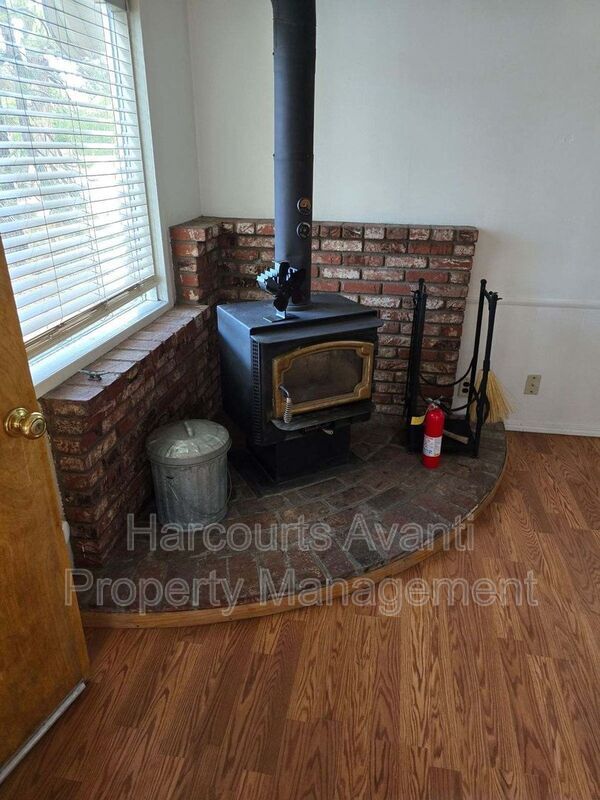 Foto del edificio - 1701 Old Mammoth Rd