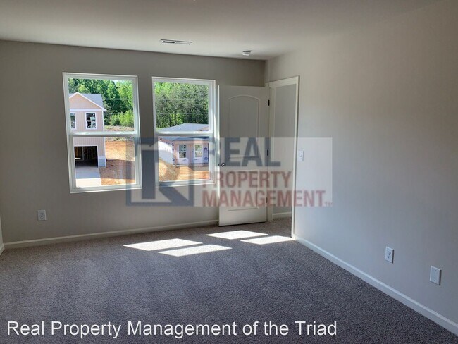 Foto del edificio - 3 br, 2.5 bath House - 4118 Devonwood Court