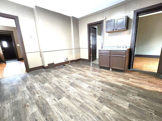 Foto del edificio - 3156-3158-3158 N 1st St