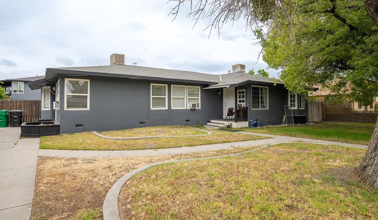 Primary Photo - 1604 Bell Ave