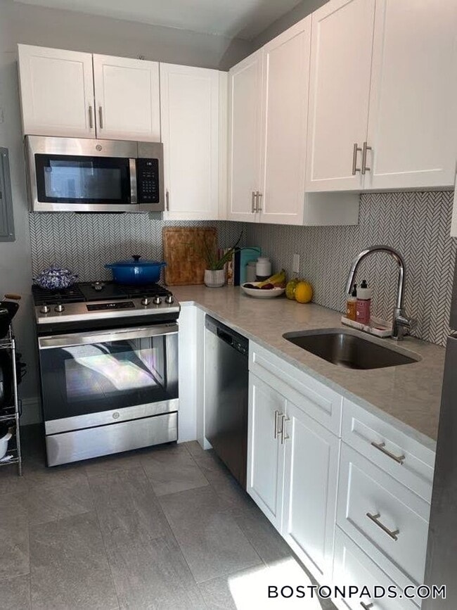 Foto del edificio - 233 Lafayette St