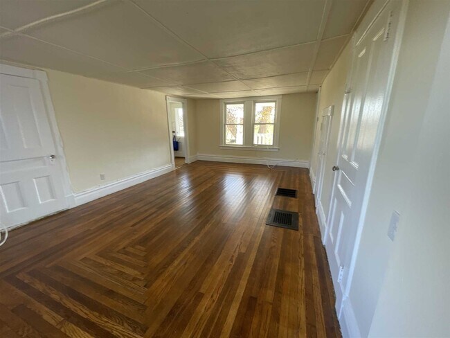 Building Photo - 48 Goose Pond Ln
