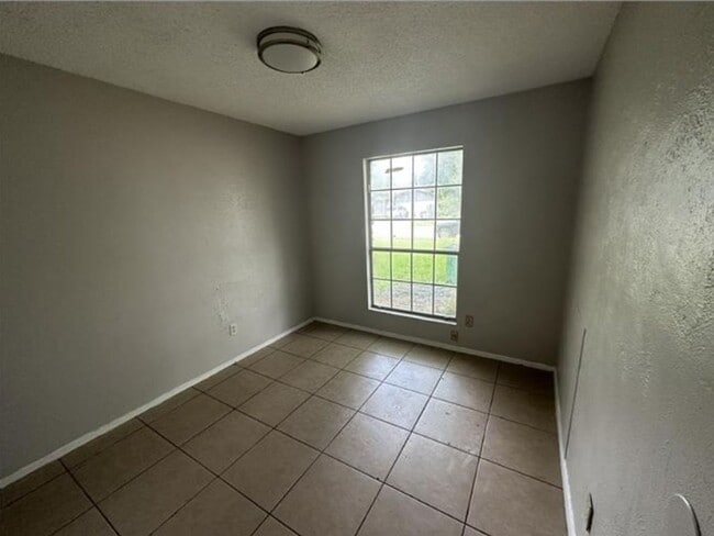 Building Photo - 4801 Candletree Ln