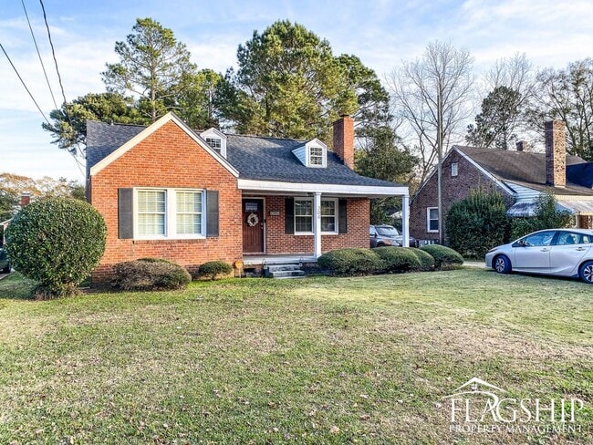 Building Photo - Three Bedroom House in Downtown Goldsboro