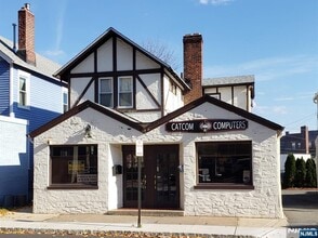 Building Photo - 25 Valley Rd