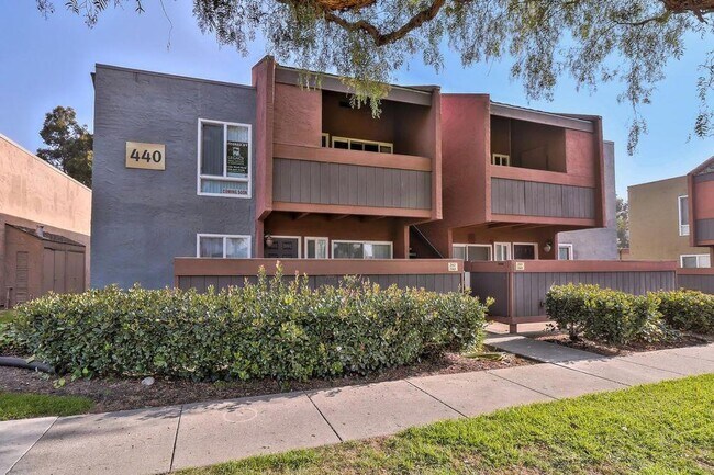 Foto del edificio - 440 Dempsey Rd