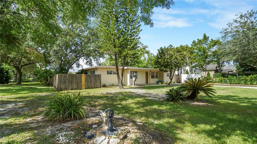 Foto principal - 1782 Pine Ave