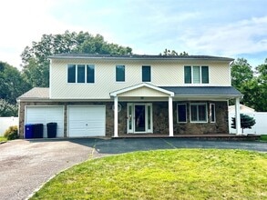 Building Photo - 18 Melrose Ln