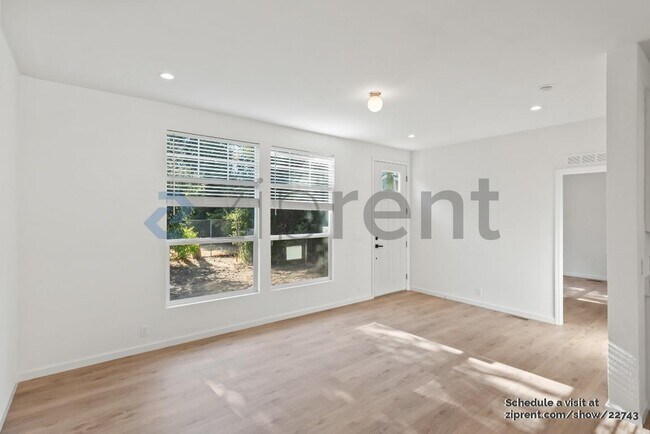 Foto del edificio - 1133 Lovell Ave