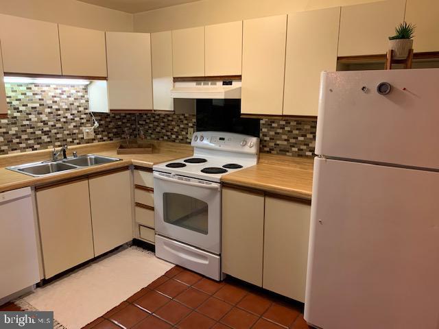 Building Photo - 13113 River Terrace