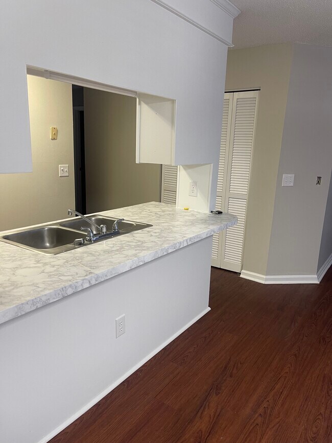 Foto del edificio - 41 Battery Walk Ct