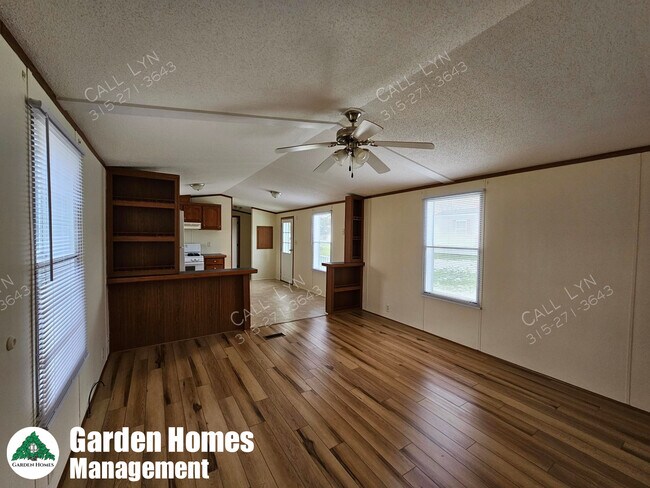 Foto del edificio - 60 Noble Ln