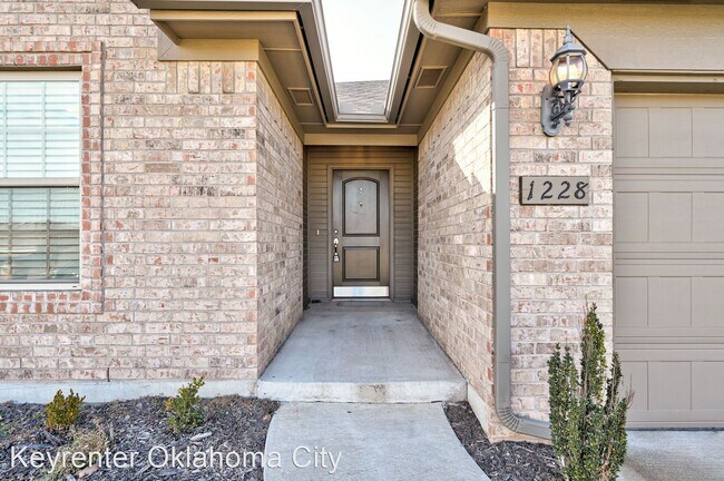 Building Photo - 3 br, 2 bath House - 1228 SW 156th Ter