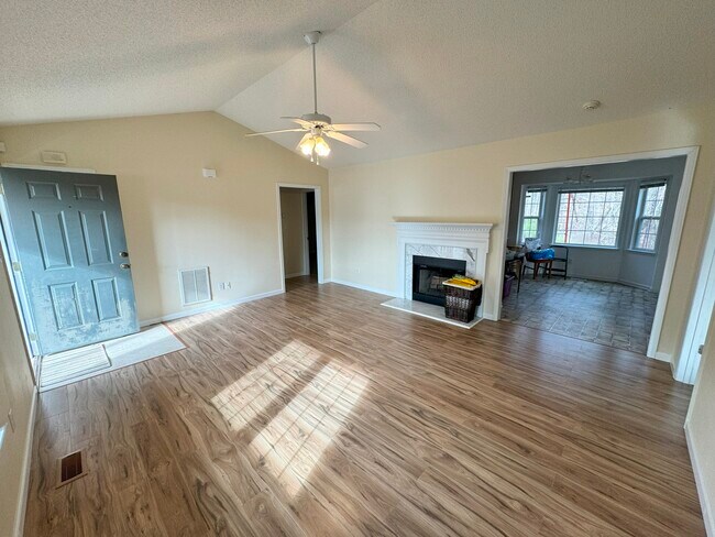 Building Photo - 313 Black Forest Dr