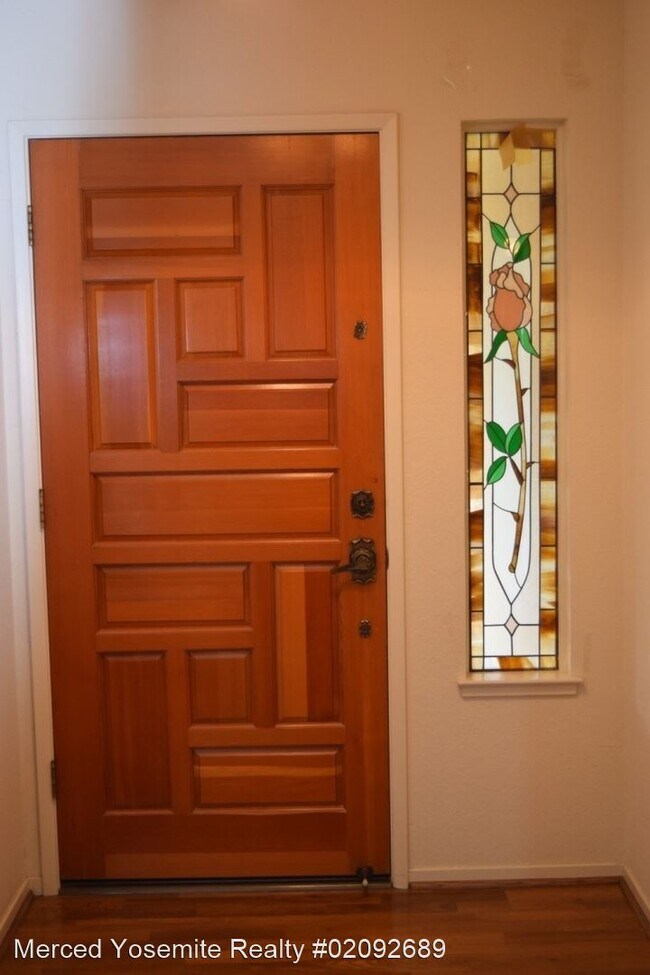 Foto del edificio - 2 br, 2 bath House - 3049 Summit Lane