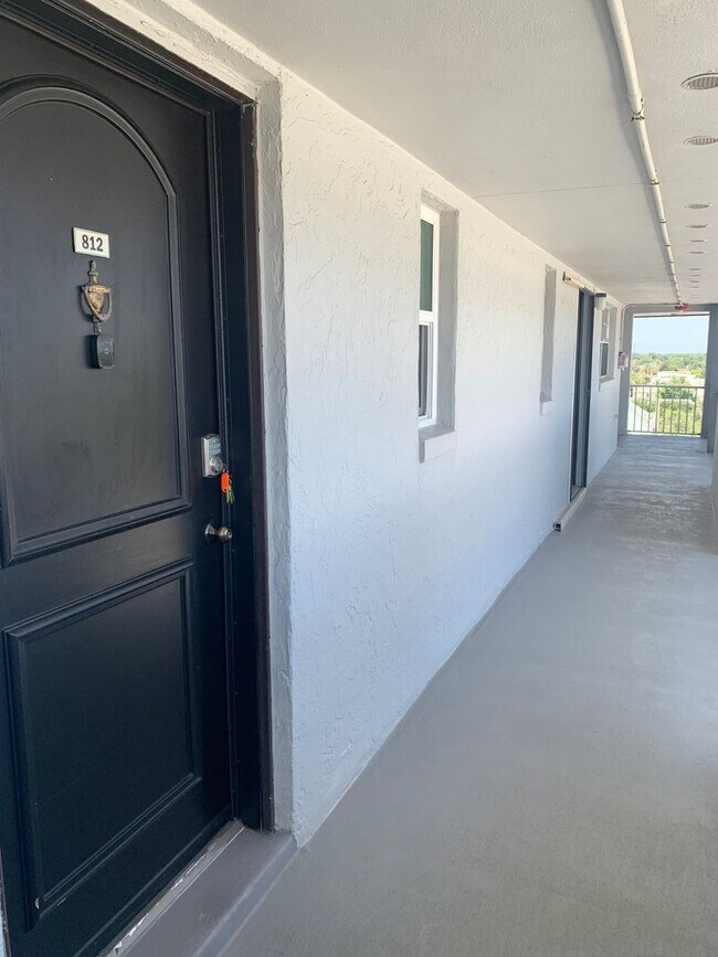 Building Photo - Waterfront Condo in the Heart of NSB For L...