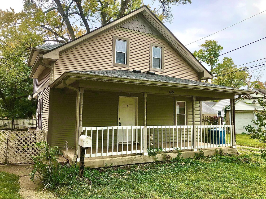 Primary Photo - 627 Bernard Ave