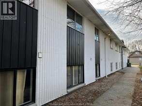 Building Photo - 89 Sheldon Ave