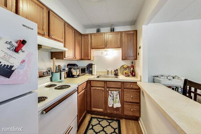 Foto del edificio - 1 br, 1 bath Condo - 2225 N Halsted 11 Uni...