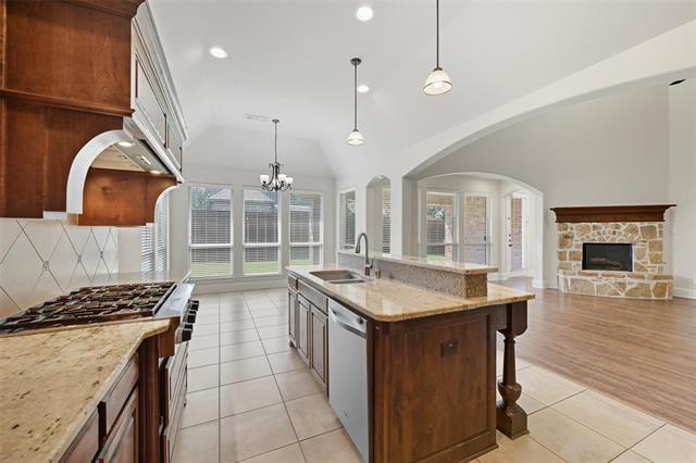 Building Photo - 447 Dry Canyon Dr