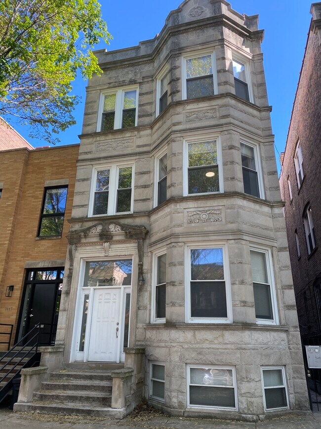 Building Photo - 2649 W Thomas St