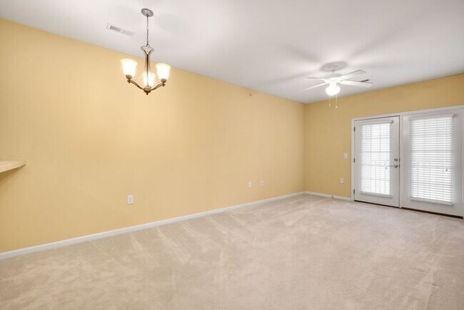 Building Photo - 2621 Oldgate Dr