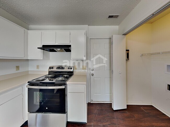 Foto del edificio - 4323 Autumn Crest Ct