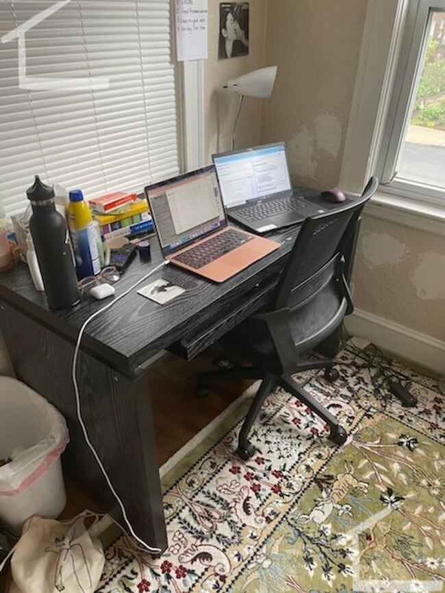 Building Photo - 4 Bedroom