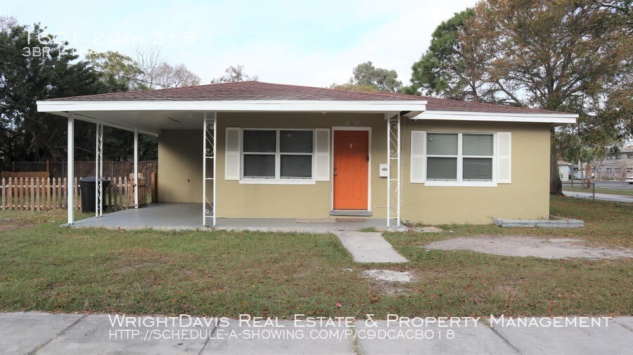 Adorable 3 bed/1 bath home in South St Pete House Rental in Saint