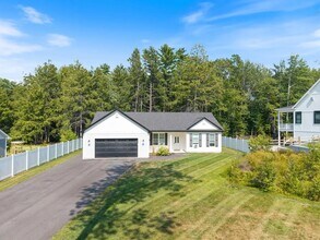 Building Photo - 9 Bouchard Ct