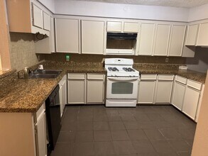 Building Photo - 9537 Braeburn Glen Blvd