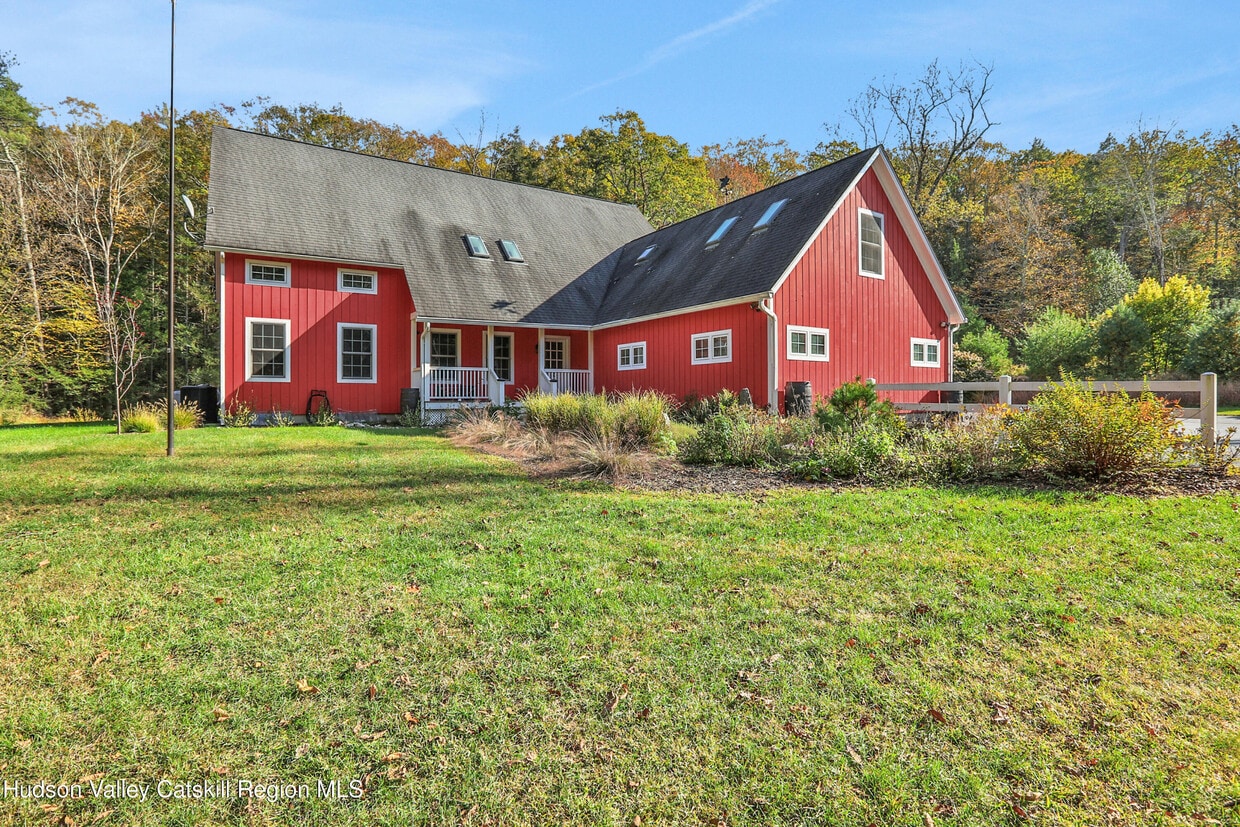 Primary Photo - 125 Morey Hill Rd