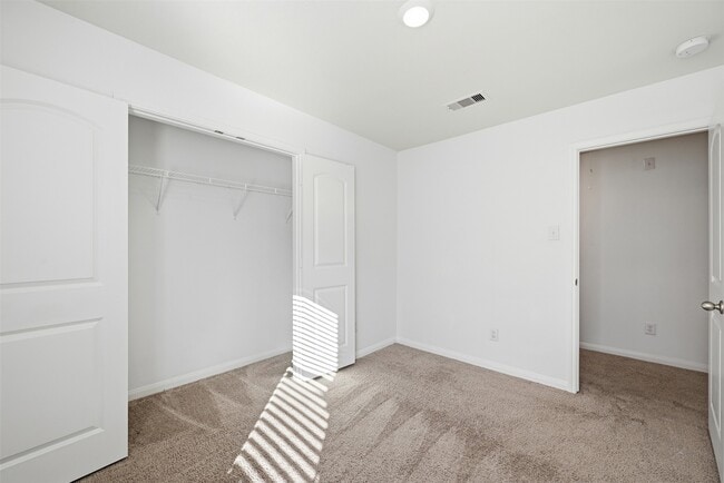 Foto del edificio - 340 Barrel Cactus Dr