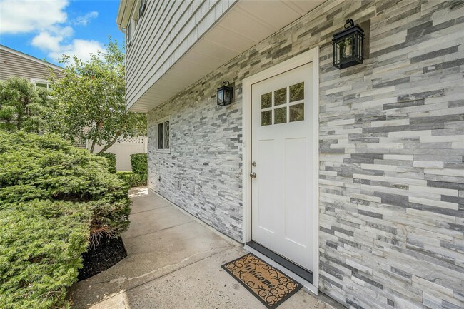 Building Photo - 77 Greenwood Ln