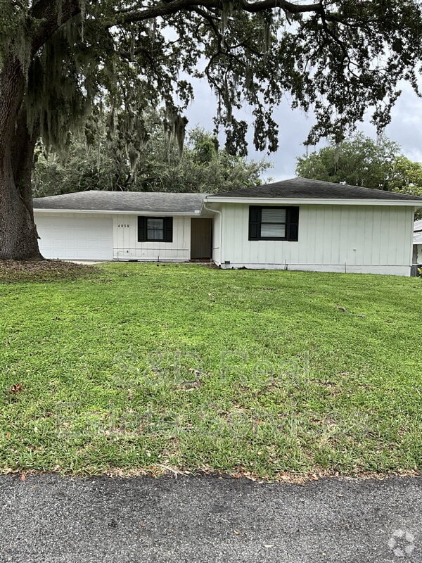 Building Photo - 4038 Doral