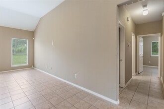 Building Photo - 9104 N Green River Dr