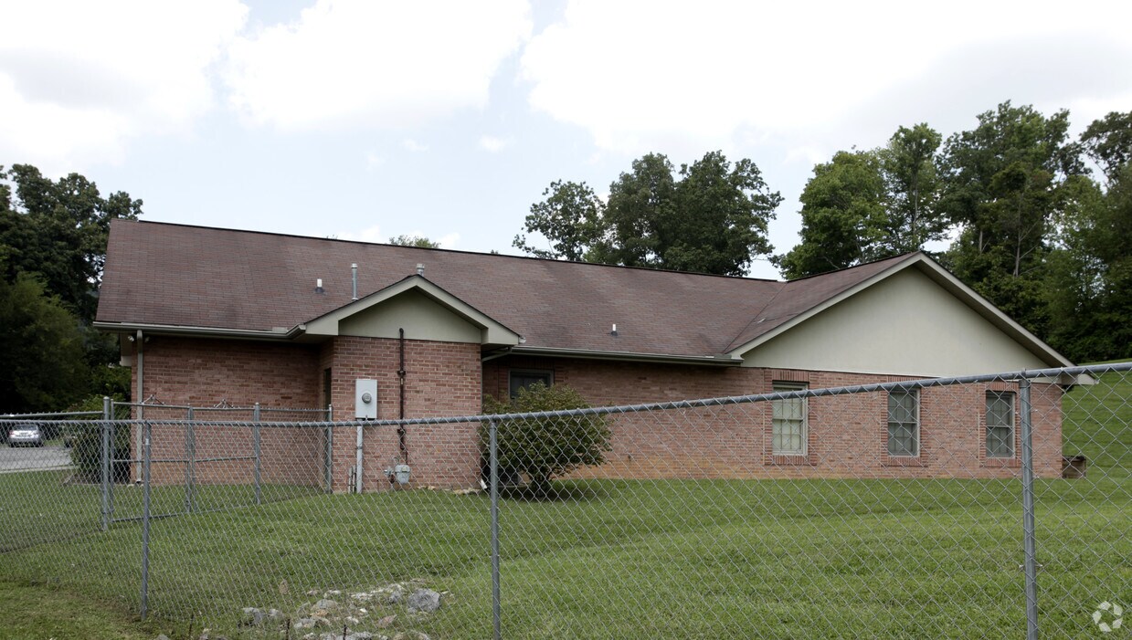 Foto del edificio - 220-222 Templeton Rd Ne