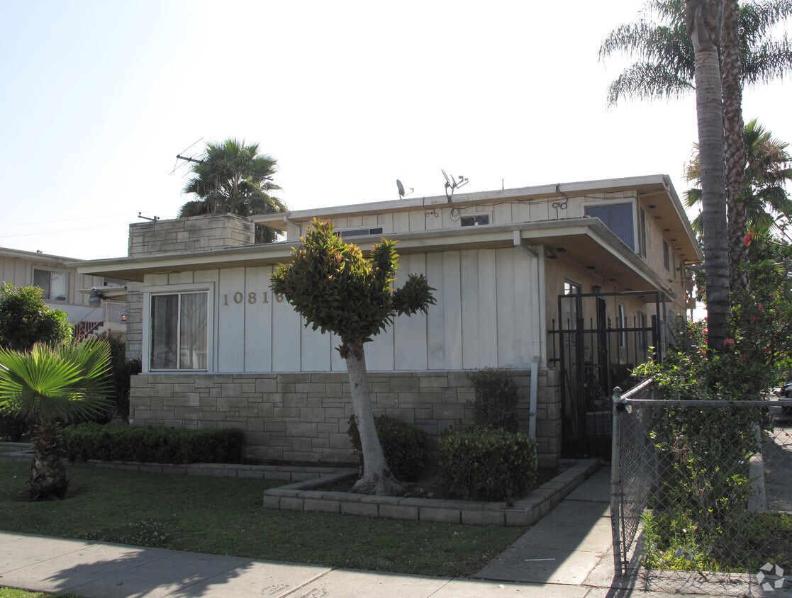 Foto del edificio - 10816 California Ave