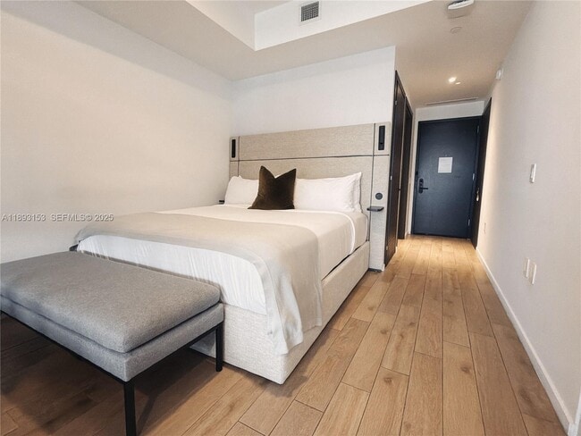 Building Photo - 98 NE 5th St