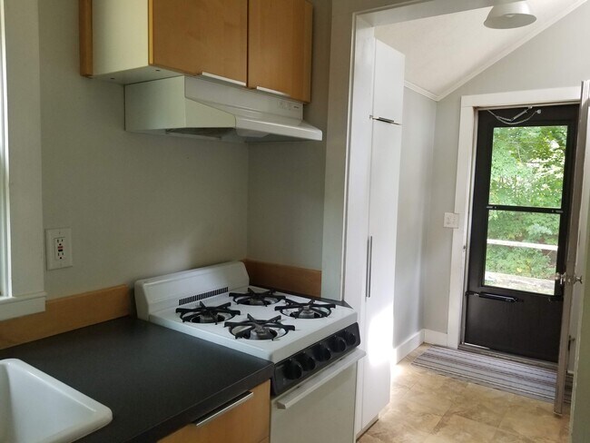 Foto del edificio - 980 Careswell St