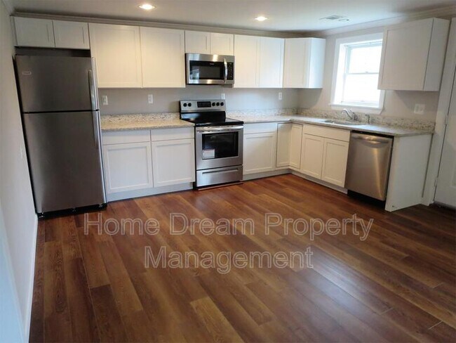 Building Photo - 188 Monticello Dr