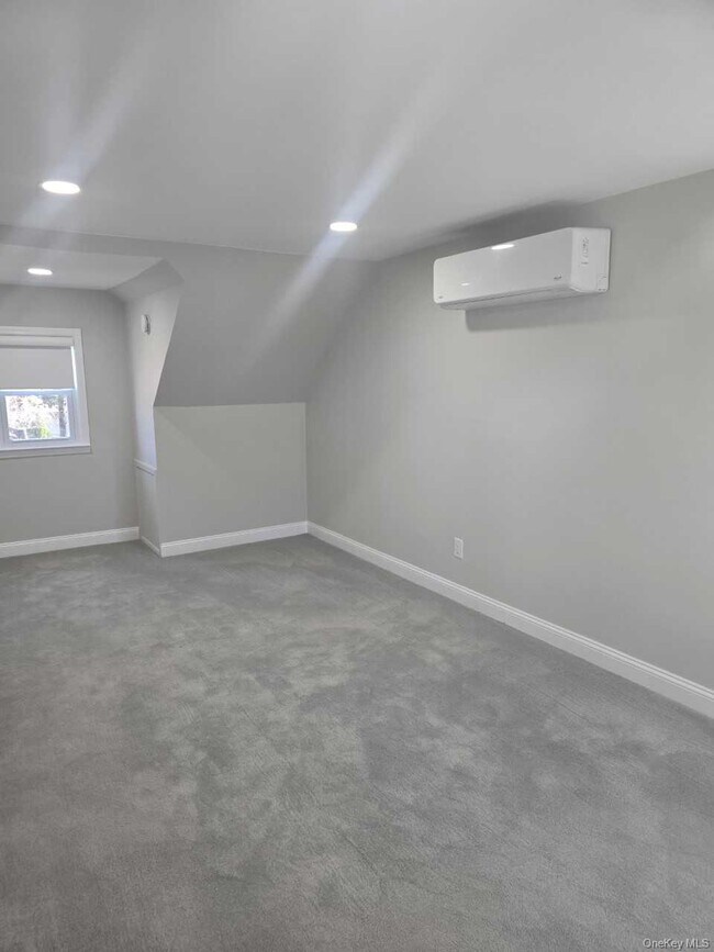 Foto del edificio - 119 Crown Ave