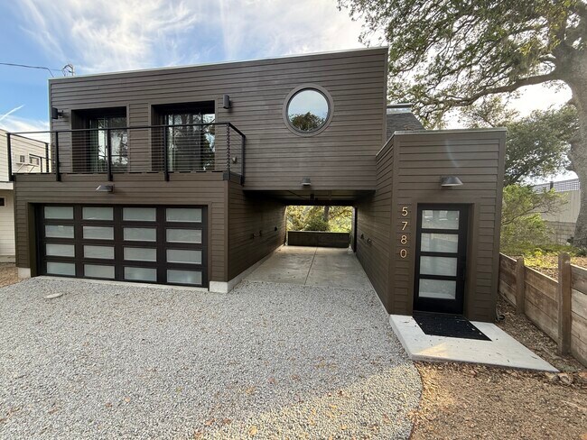 Foto del edificio - 5780 Violeta Ave